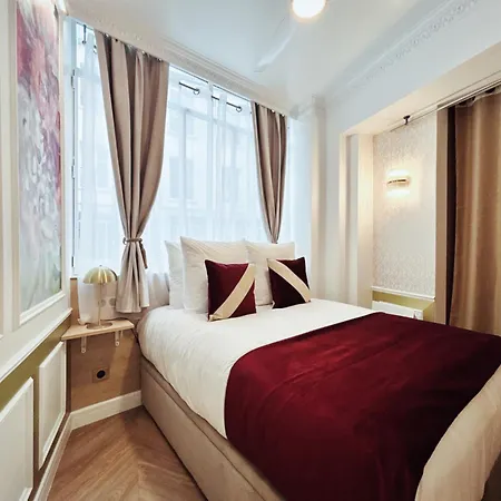 Apartment Merveil - Luxury - Marais - Charlot Paris