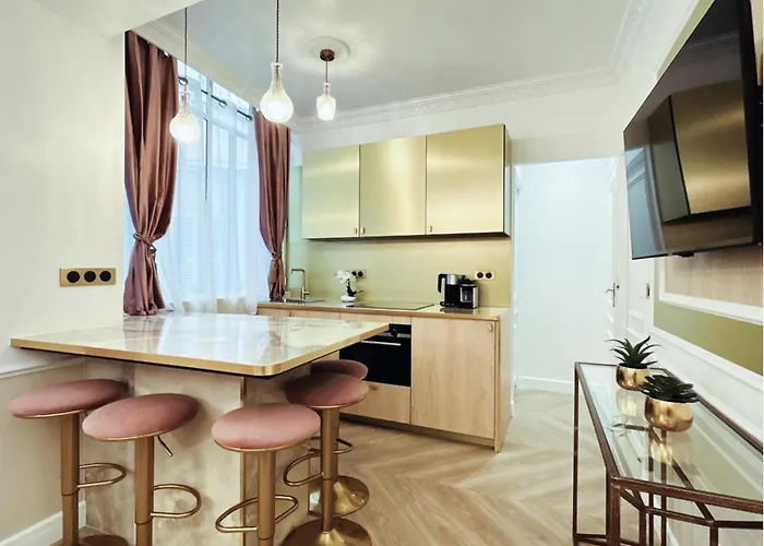 Merveil - Luxury Suite - Marais - Charlot