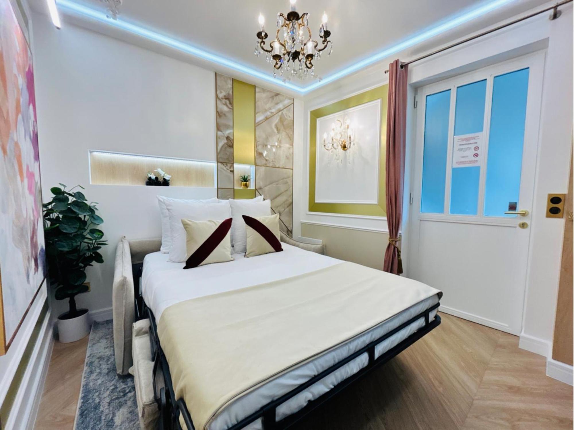Merveil - Luxury - Marais - Charlot Paris
