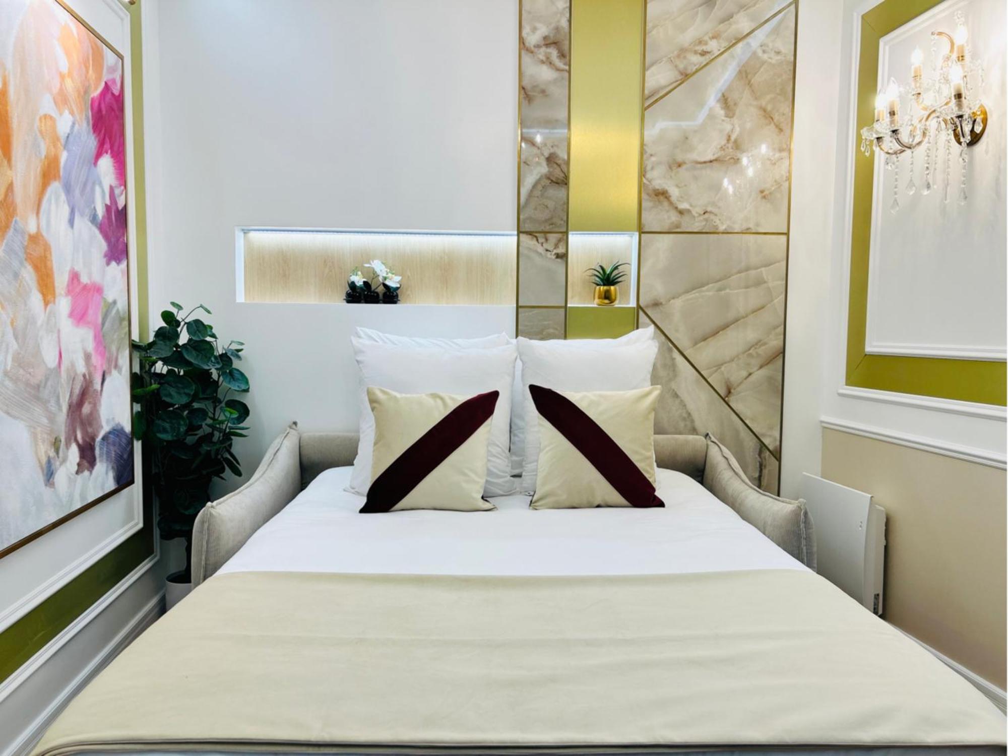 Merveil - Luxury - Marais - Charlot * Paris